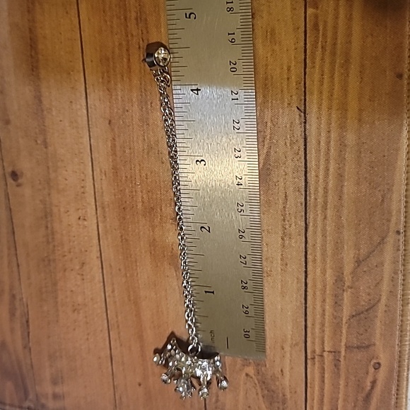 Crown Silver Tone With Rhinestones Unisex Chained Decor Brooch - Picture 6 of 8